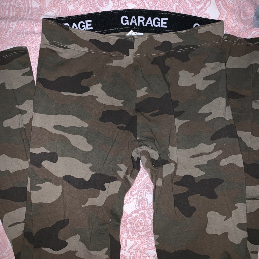 Camo leggings